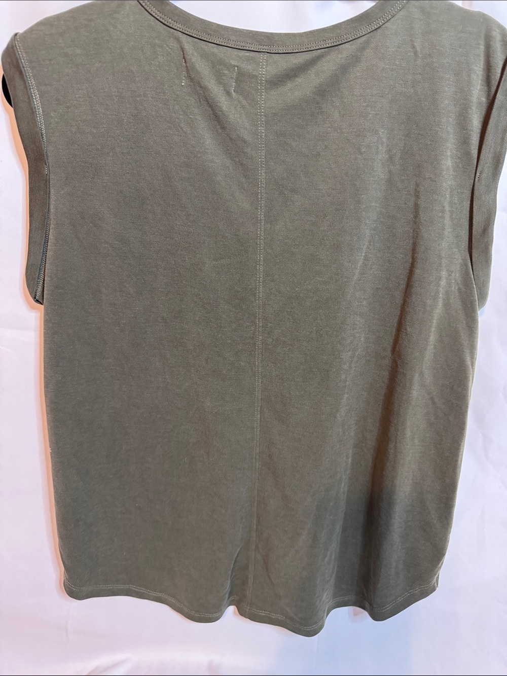 Lou & Grey Olive Green Scoop Pocket Tank - Picture 4 of 6
